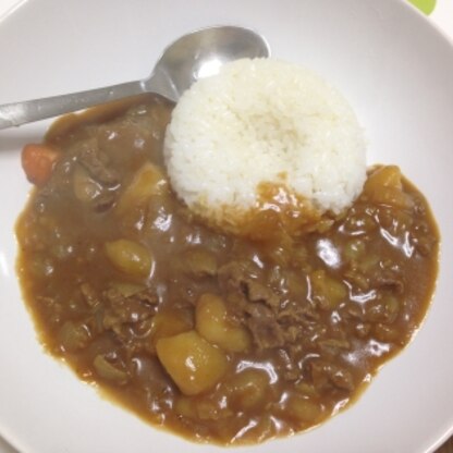 フライパンを駆使して

カレーを作るのは初めてでしたが

お店みたいな味になって満足です！

また作ります(^^)